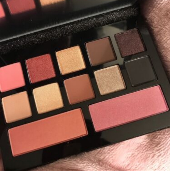 Lancome eye shadow and blush palette - glow - Picture 2 of 2